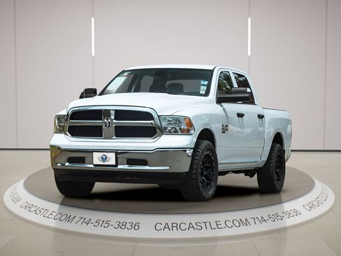 Used 2023 RAM 1500 Classic SLT w/ Trailer & Traction Group RWD image 8
