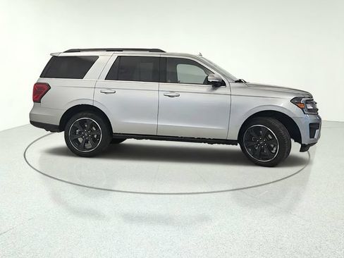Used 2024 Ford Expedition Limited AWD/4WD image 7