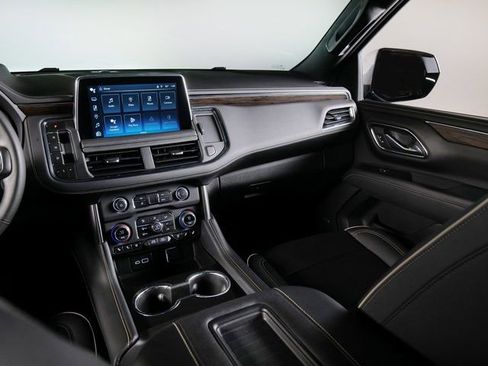 Used 2023 Chevrolet Tahoe Premier w/ Premium Package image 15