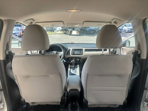 Used 2016 Honda HR-V LX image 27