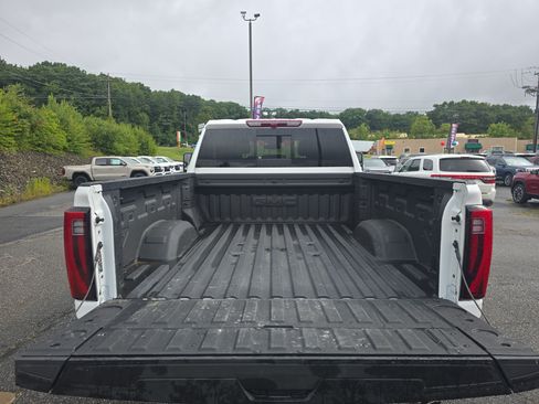 Used 2026 GMC Sierra 2500 Denali AWD/4WD image 6