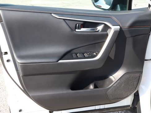 Used 2024 Toyota RAV4 Adventure image 13