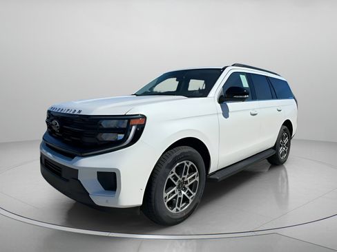 New 2025 Ford Expedition Active image 11