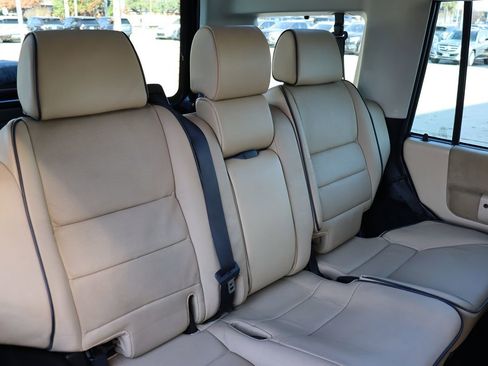 Used 2004 Land Rover Discovery SE image 33