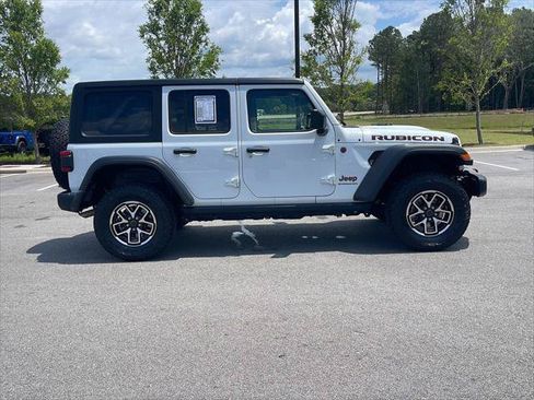 Certified 2025 Jeep Wrangler Unlimited Rubicon AWD/4WD image 10