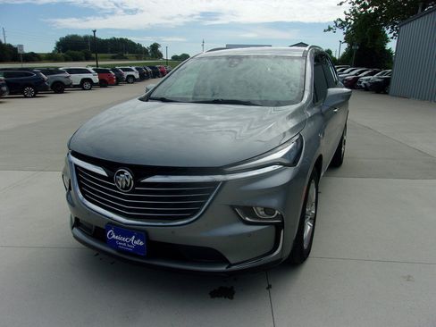 Used 2024 Buick Enclave Premium AWD/4WD image 6