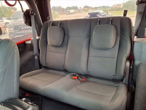 Used 2019 Jeep Wrangler Sport image 17