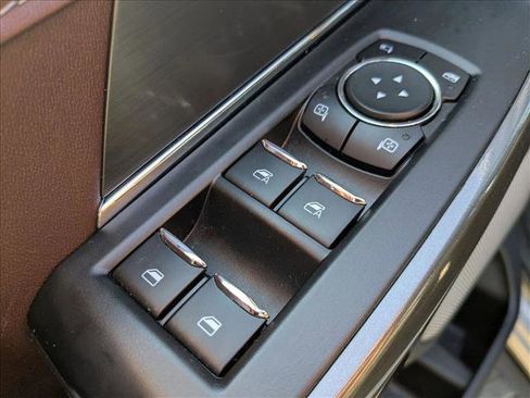 Used 2023 Ford F150 Lariat image 10