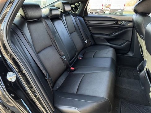 Used 2019 Honda Accord Sport image 29