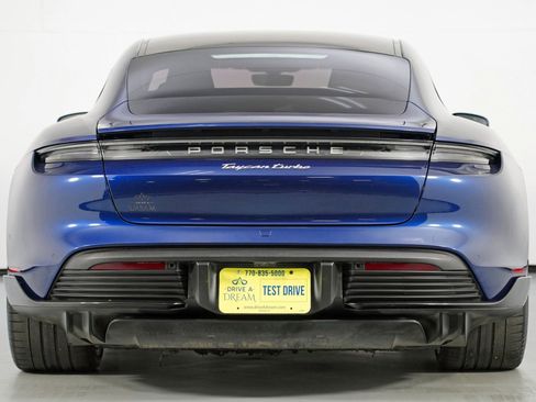 Used 2020 Porsche Taycan image 11