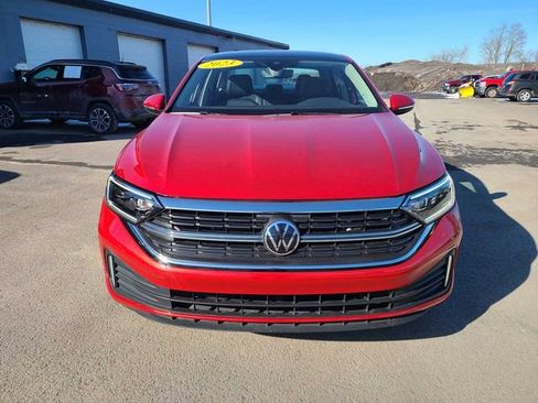 Used 2023 Volkswagen Jetta SEL image 3