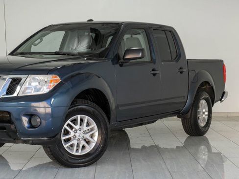 Used 2016 Nissan Frontier SV image 51