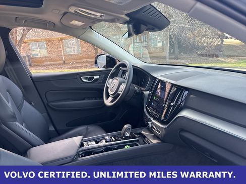 Certified 2025 Volvo XC60 B5 Core image 12