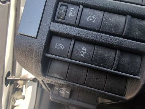 Used 2024 Toyota Tacoma SR5 AWD/4WD image 15