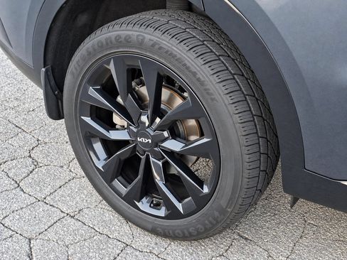 Used 2023 Kia Sorento SX AWD/4WD image 10