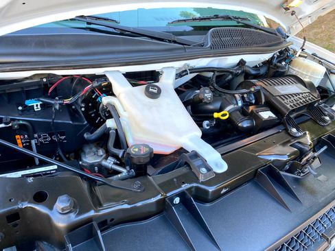 Used 2017 Chevrolet Express 2500 LS image 13