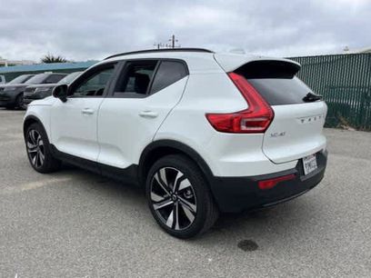 Used 2025 Volvo XC40 B5 Ultra
