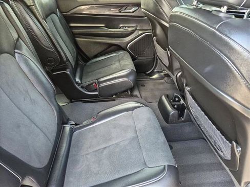 Used 2022 Jeep Grand Cherokee L Laredo AWD/4WD image 20