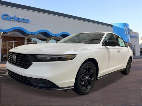 New 2025 Honda Accord SE image 1