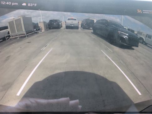 Used 2022 Tesla Model Y Long Range image 23