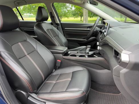 Used 2023 Nissan Altima 2.5 SR FWD image 31