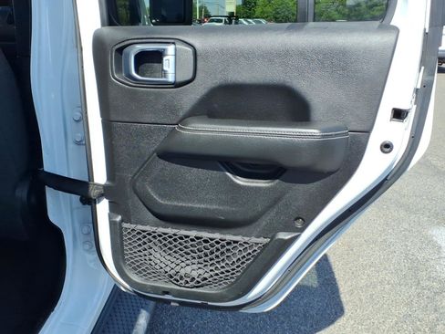 Used 2021 Jeep Wrangler Unlimited Sahara AWD/4WD image 26