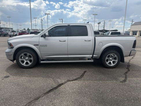 Used 2016 RAM 1500 Laramie w/ Convenience Group AWD/4WD image 2