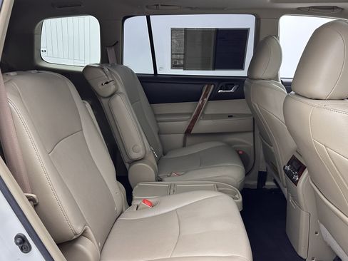Used 2011 Toyota Highlander Limited image 31