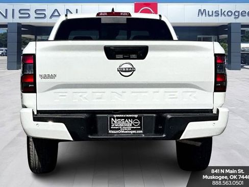 New 2025 Nissan Frontier SV image 4