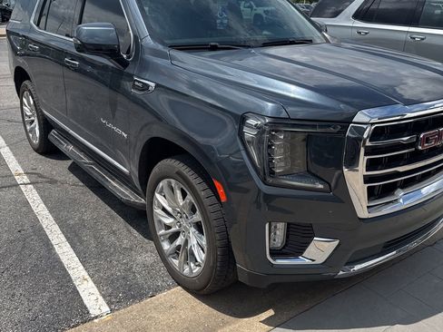 Used 2021 GMC Yukon SLT w/ SLT Luxury Plus Package AWD/4WD image 2