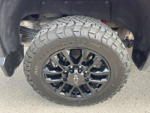 Used 2025 Chevrolet Silverado 2500 LTZ w/ LTZ Plus Package AWD/4WD image 34