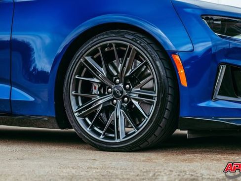 Used 2020 Chevrolet Camaro ZL1 image 55