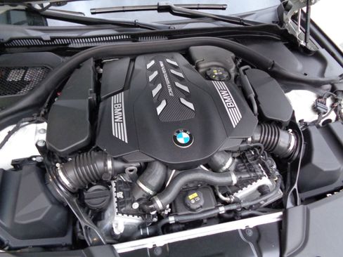 Used 2023 BMW M550i xDrive w/ Executive Package image 19