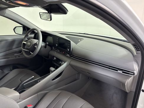 New 2026 Hyundai Elantra Sport FWD image 14
