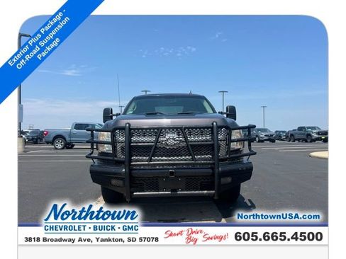Used 2010 Chevrolet Silverado 2500 LT w/ Interior Plus Package AWD/4WD image 3