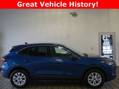 Used 2023 Ford Escape Active image 2