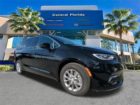 New 2026 Chrysler Pacifica Limited w/ Uconnect Theater Family Group image 2