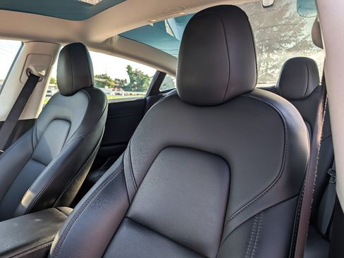 Used 2022 Tesla Model 3 Long Range AWD/4WD image 15