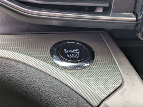 Used 2022 Ford Explorer XLT w/ Equipment Group 202A image 30