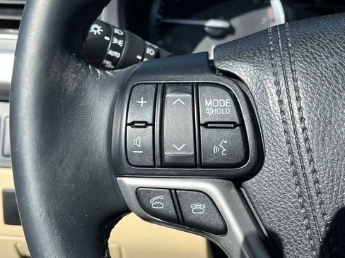 Used 2016 Toyota Highlander Limited AWD/4WD image 33