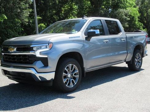 Used 2024 Chevrolet Silverado 1500 LT AWD/4WD image 3