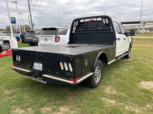Used 2019 Ford F250 XL w/ Power Equipment Group image 5