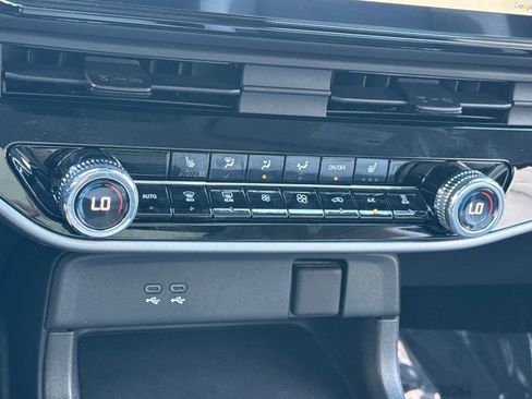 Used 2024 Honda Prologue Touring image 19