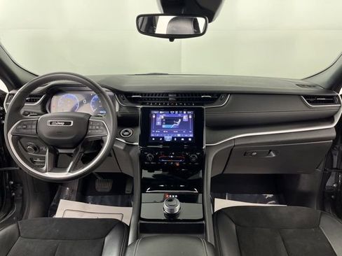 Used 2024 Jeep Grand Cherokee L Laredo image 42