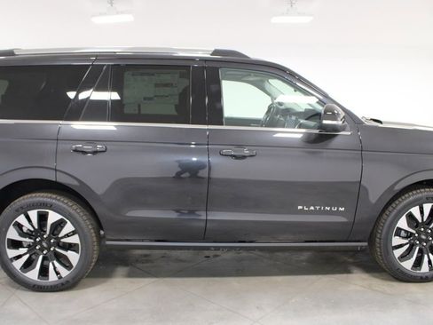 New 2026 Ford Expedition Platinum image 10