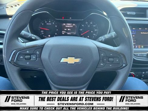 Used 2023 Chevrolet TrailBlazer LT FWD image 20