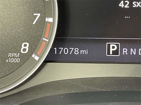 Used 2022 Nissan Frontier SV w/ Technology Package image 23