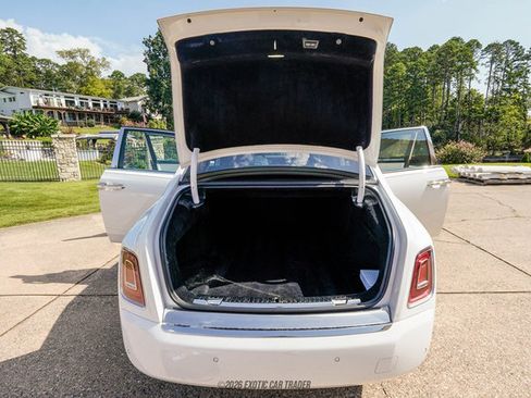 Used 2020 Rolls-Royce Phantom Sedan RWD image 76