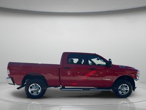 Used 2024 RAM 2500 Big Horn w/ Bed Utility Group image 31