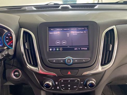 Used 2020 Chevrolet Equinox LT w/ Driver Convenience Package image 40